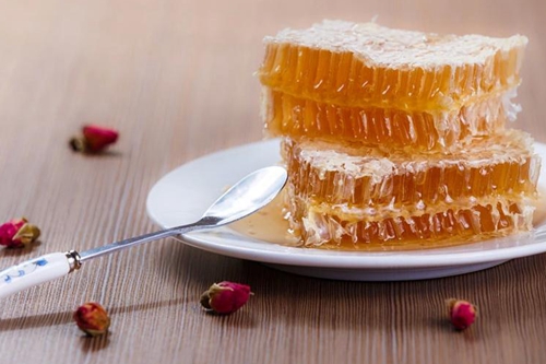 我國首個(gè)《巢蜜》國家標(biāo)準(zhǔn)將于5月1日正式實(shí)施 我國首個(gè)《巢蜜》國家標(biāo)準(zhǔn)將于5月1日正式實(shí)施