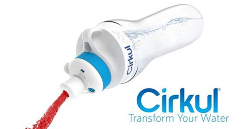 新型Cirkul水杯含過濾器小棒 實現(xiàn)白水、飲料隨意切換