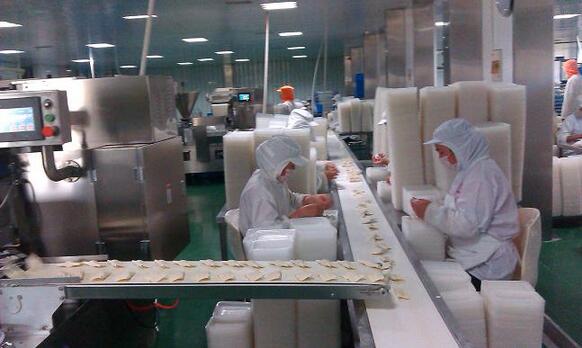 盒飯送餐到工地 中央廚房試點(diǎn)效果逐步推廣