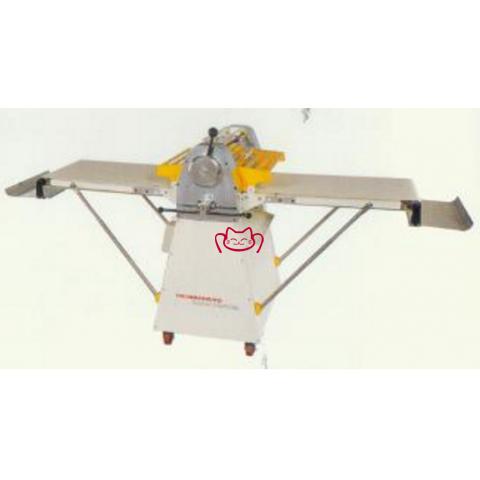 香港LEEGO  DS-600、DS-500落地式起酥機(jī)、面皮開(kāi)酥機(jī)商用酥皮機(jī)