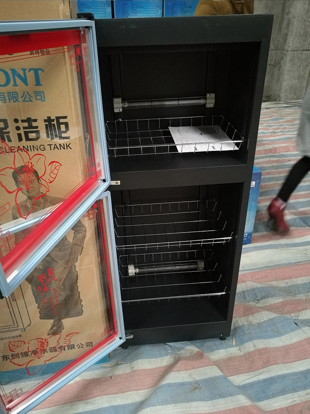 各品牌家用消毒柜 大容量中溫雙門(mén)立式消毒碗柜 會(huì)銷禮品廠家批發(fā)