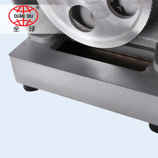 全球牌210商用臺式鋸骨機(jī)切骨機(jī)不銹鋼據(jù)骨機(jī)切排骨豬蹄凍肉機(jī)