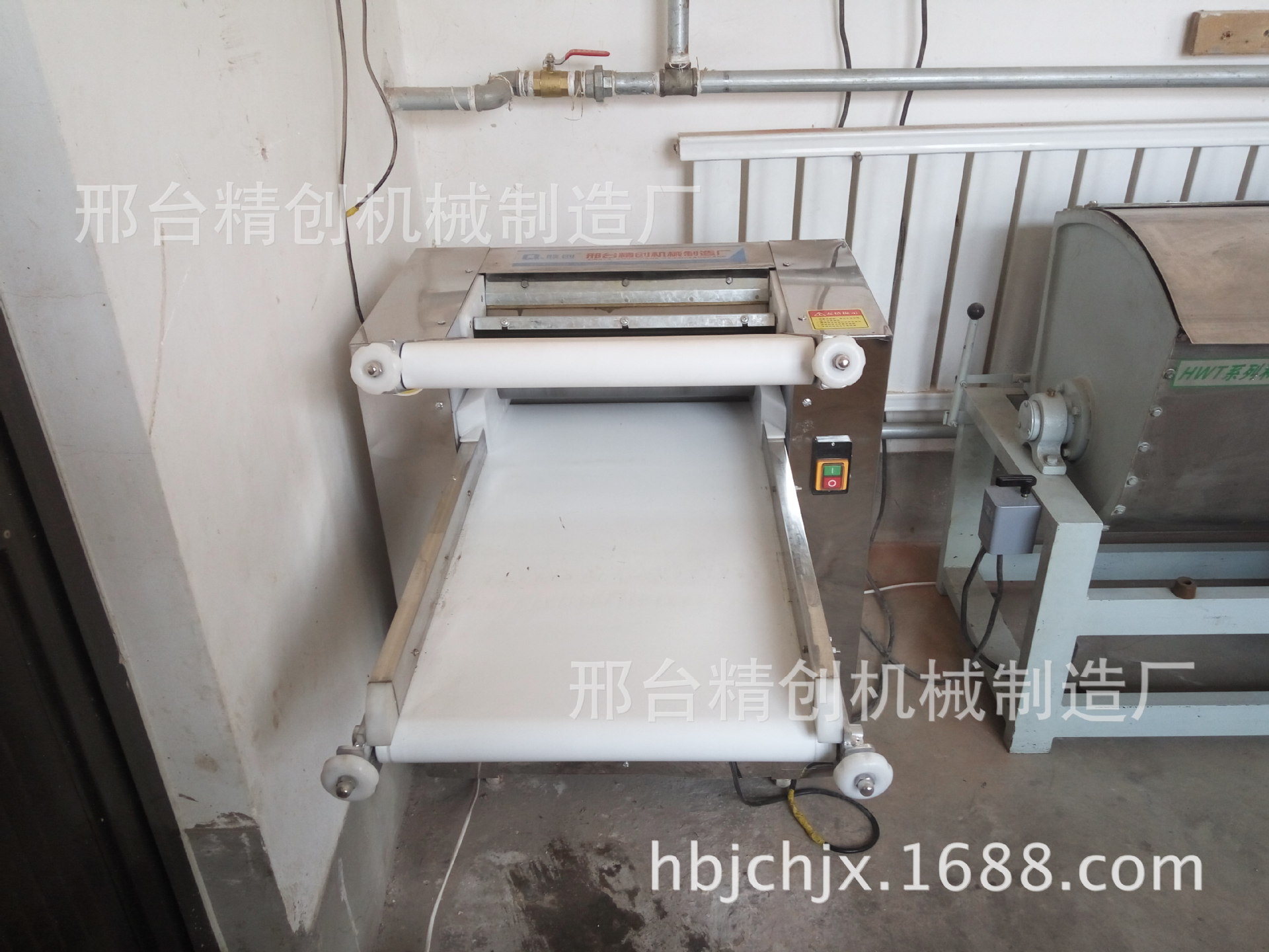 數(shù)控饅頭機(jī)花卷機(jī)全自動(dòng)饅頭機(jī)揉面機(jī)商用多功能饅頭花卷一體機(jī)