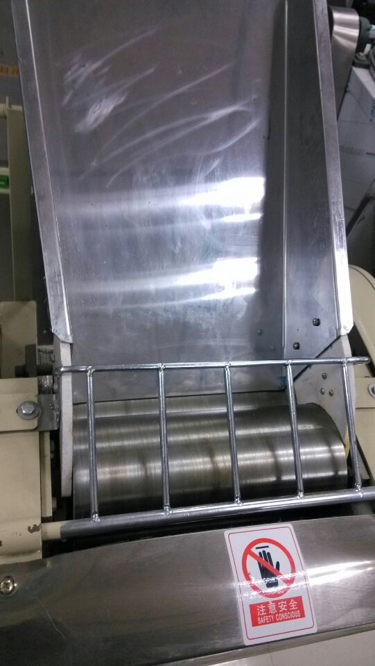 商用壓面機(jī) 電動(dòng)搟面揉面機(jī) 廠家直銷 質(zhì)量有保障