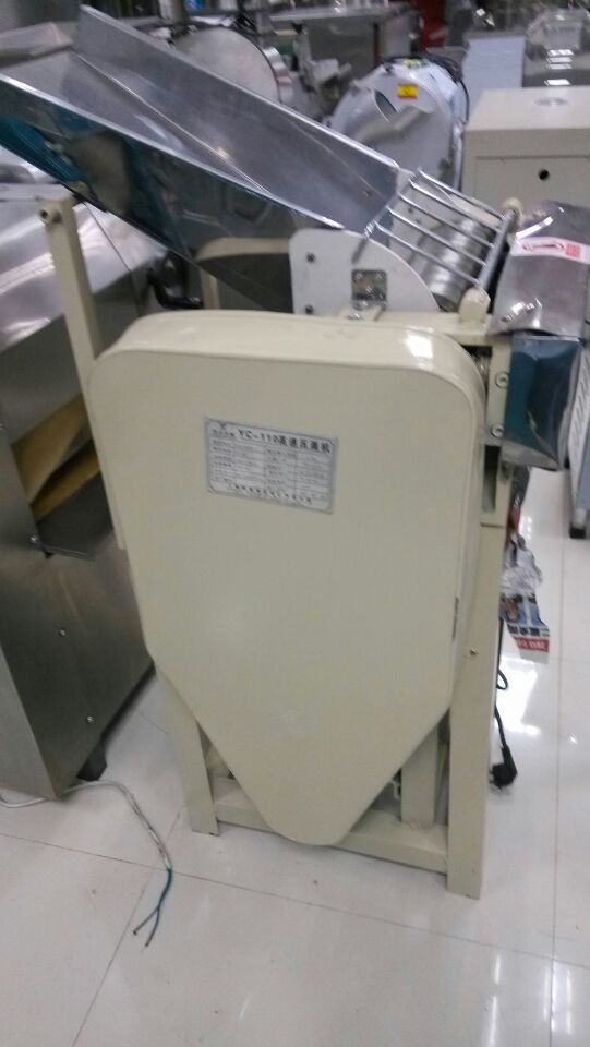 商用壓面機(jī) 電動(dòng)搟面揉面機(jī) 廠家直銷 質(zhì)量有保障