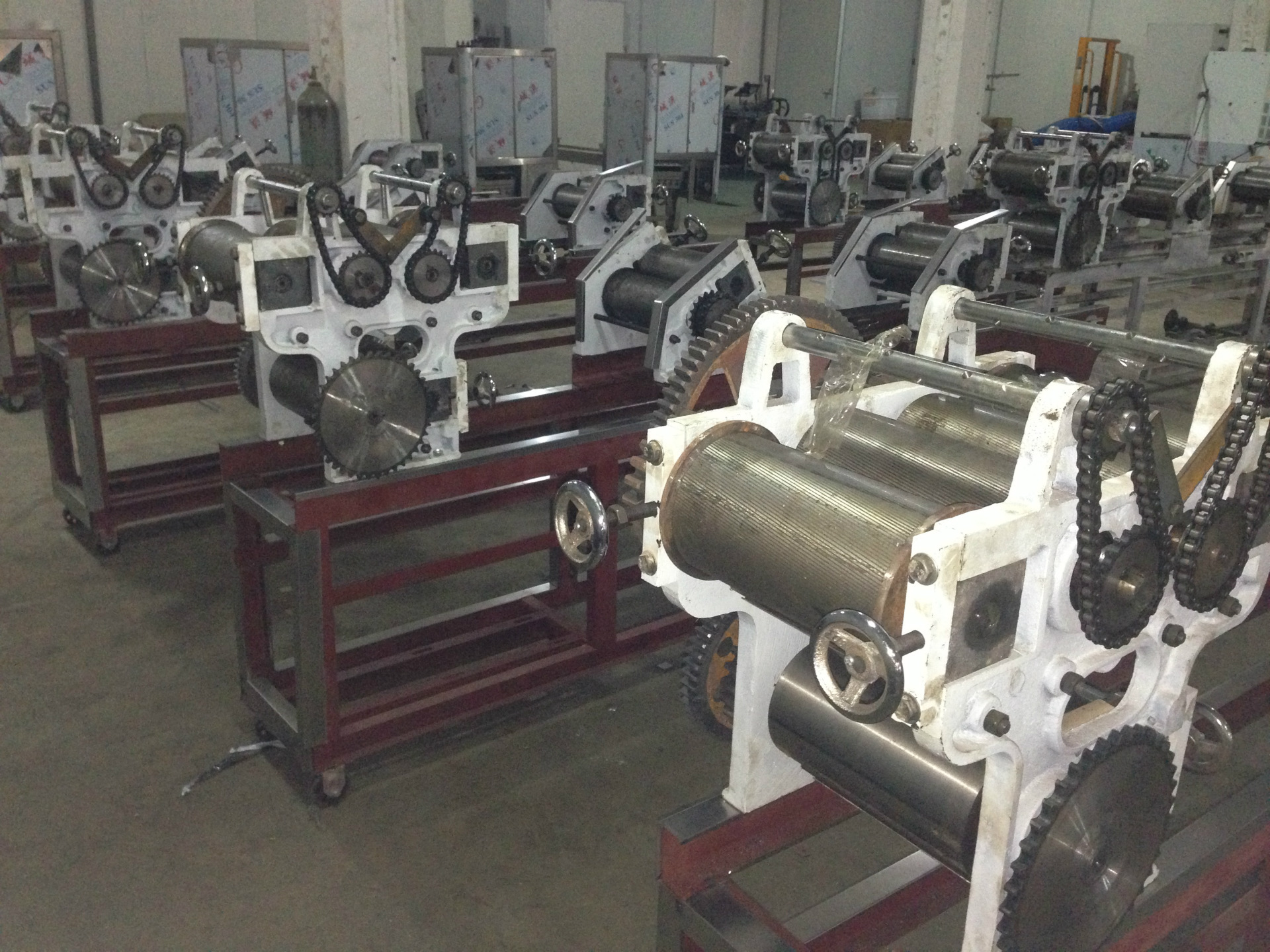 供應(yīng)全自動(dòng)商用面條機(jī) 一次成型 安全衛(wèi)生 廠家直銷 服務(wù)好
