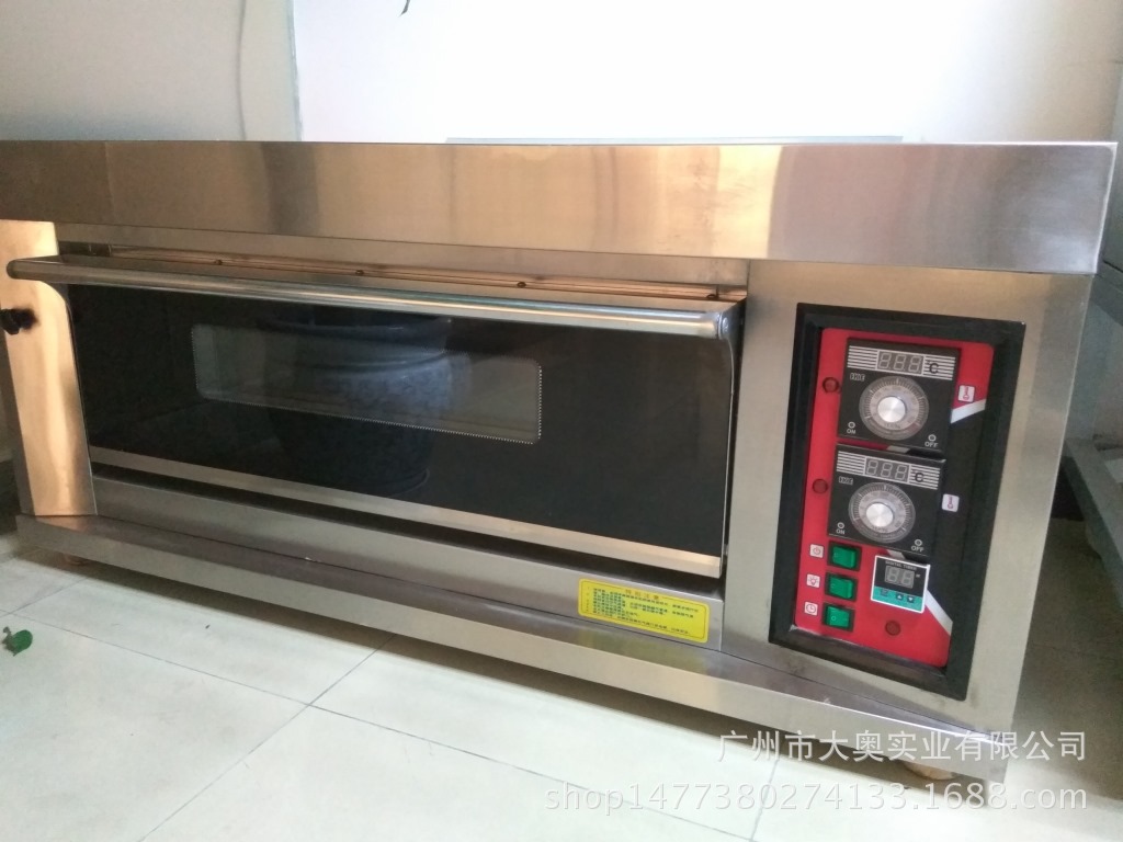 燃?xì)獾皳闄C(jī)烤箱面包機(jī)廣州市大型商用一層四盤蛋糕機(jī)廠家在哪里