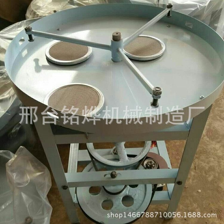 廠家生產(chǎn)商用手動煎餅機(jī)、五谷雜糧煎餅鏊子機(jī)，多功能方便，。