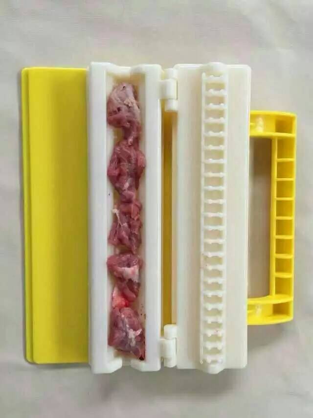 戶外木炭燒烤爐折疊燒烤架大號(hào)加厚家用商用便攜式燒烤箱廠家批發(fā)