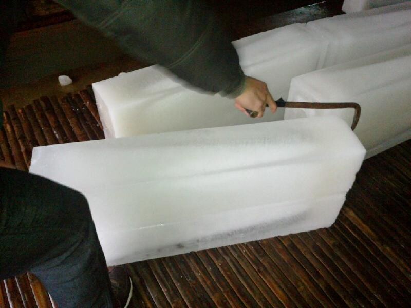 供應(yīng)大型工業(yè)冰磚機 商用制冰機 各種規(guī)格制冰機