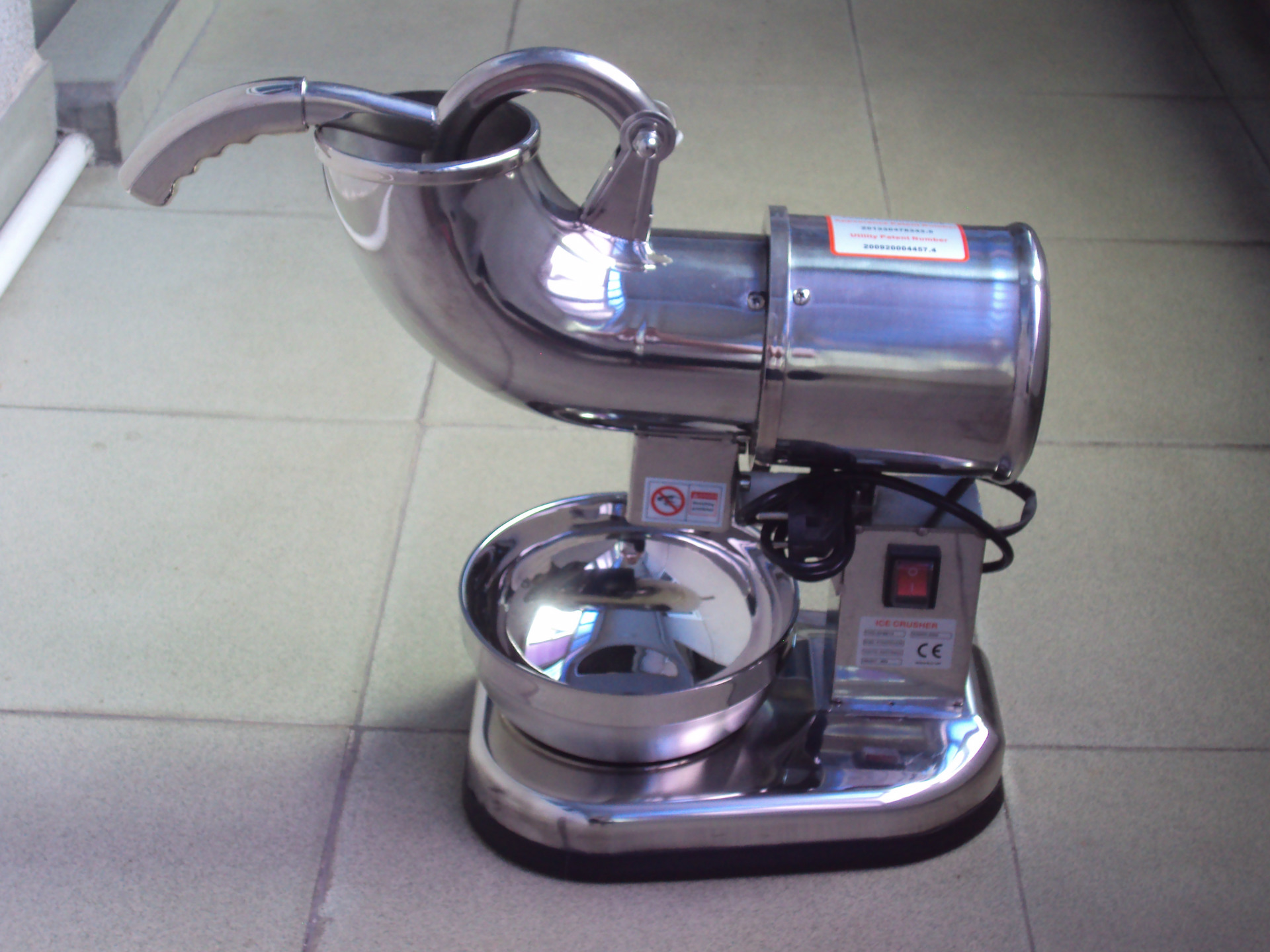 全不銹鋼碎冰機 不銹鋼碎冰機 電動碎冰機 奶茶碎冰機 刨冰機批發(fā)
