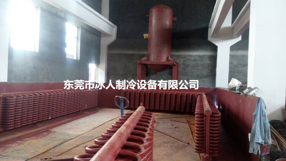 鹽水塊冰機(jī)生產(chǎn)廠家 大型冰塊機(jī)冰磚機(jī) 商用全自動工業(yè)制冰冰柱機(jī)