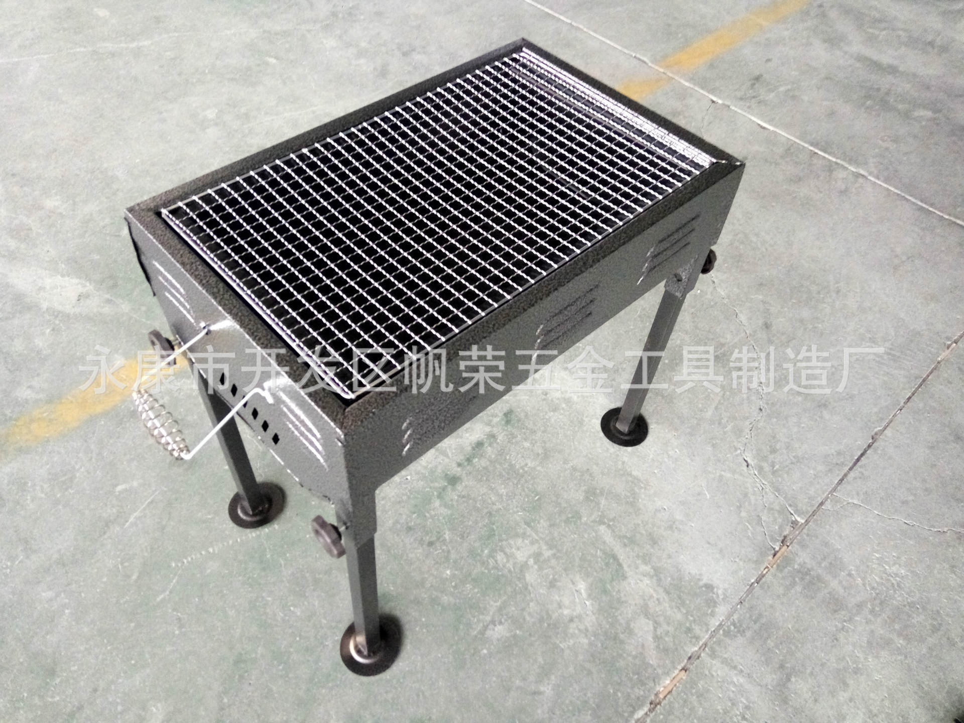 永康烤架廠家批發(fā)中號日式爐 商用便攜燒烤爐 3-5人使用質(zhì)優(yōu)價廉