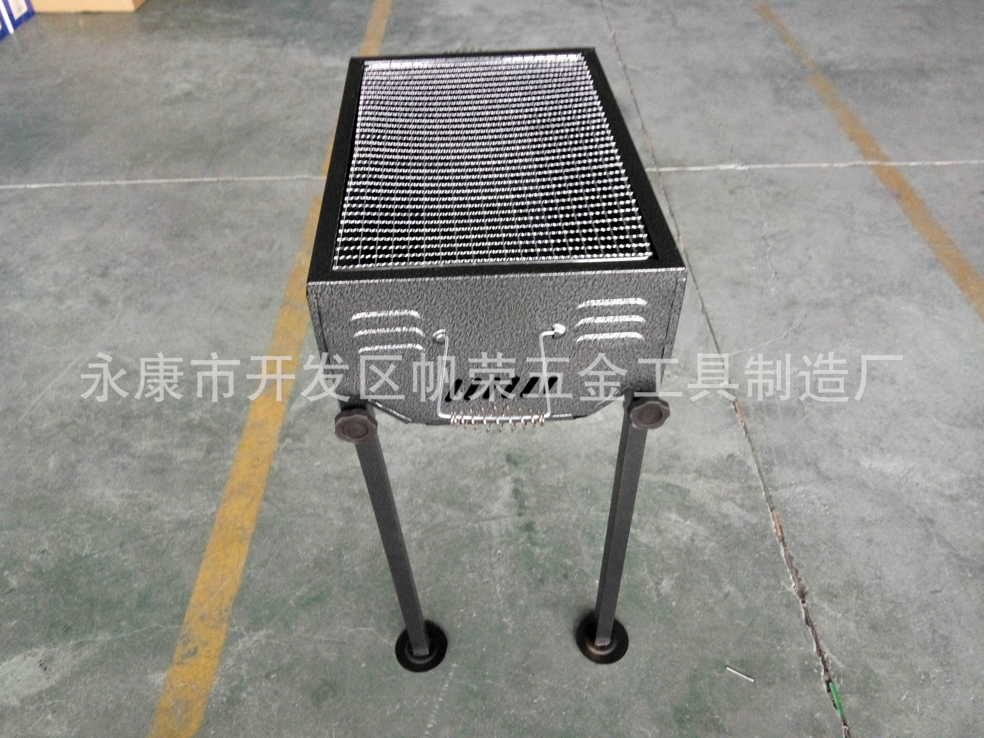 永康烤架廠家批發(fā)中號日式爐 商用便攜燒烤爐 3-5人使用質(zhì)優(yōu)價廉