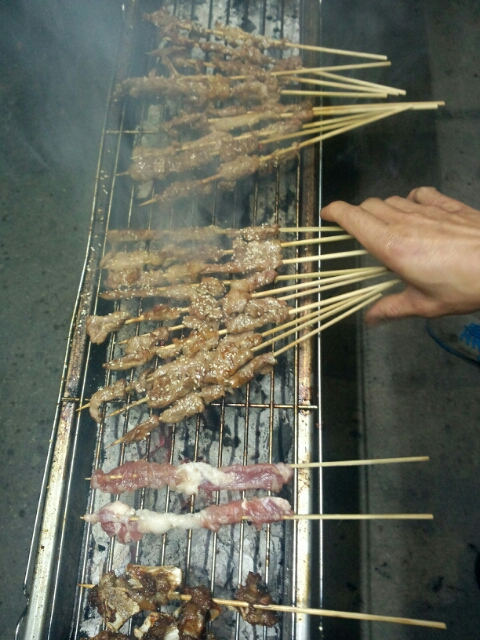 蝶烤香熱賣(mài)加厚羊肉串大號(hào)木炭燒烤爐商用燒烤架一米二長(zhǎng) 18內(nèi)寬