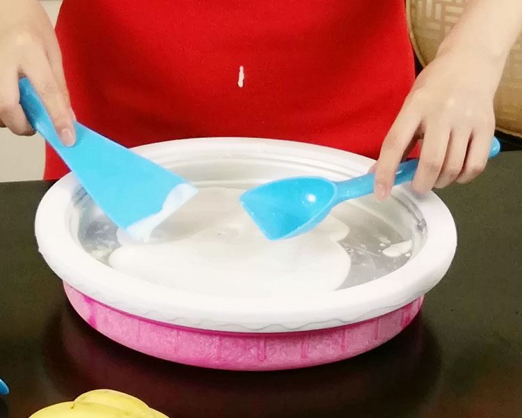 商用炒冰機(jī) 雙鍋手動炒酸奶機(jī)水果 雙圓平鍋炒冰淇淋機(jī) 炒冰盤