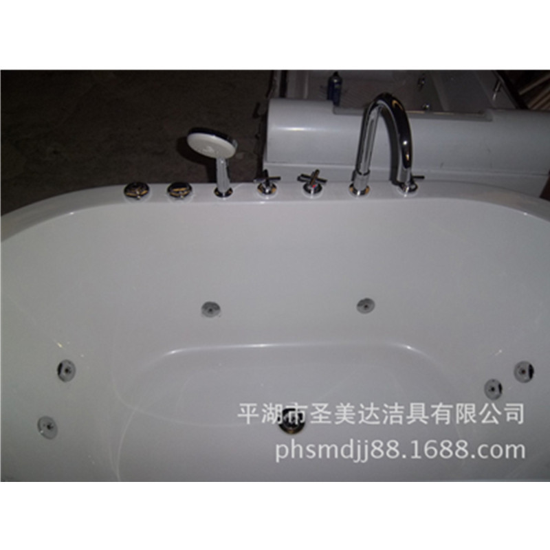 廠家直銷批發(fā)價亞克力按摩沖浪浴缸獨(dú)立式內(nèi)嵌式浴盆酒店工程浴缸
