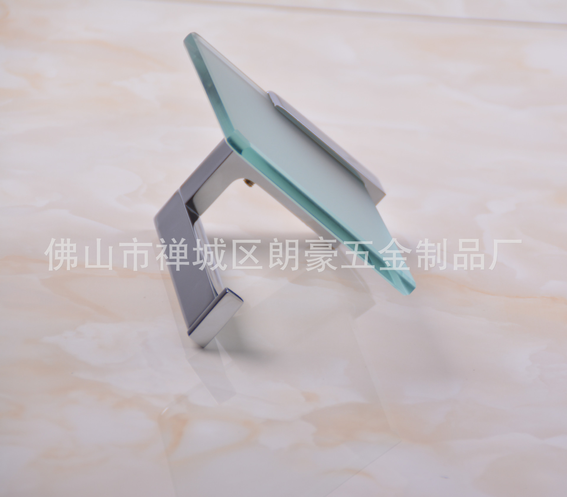 供應(yīng)玻璃紙巾架鉻色廁紙架防銹時尚專業(yè)生產(chǎn)浴室配件廠家直銷