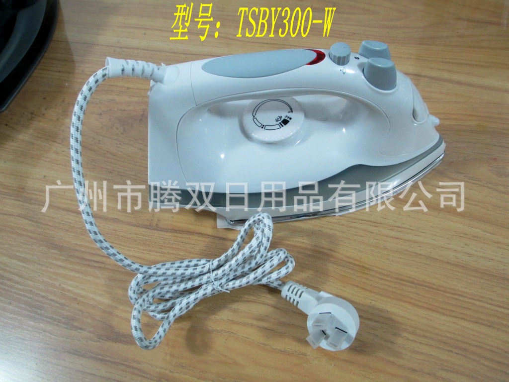 酒店客房用品 蒸汽噴霧電熨斗 可自動(dòng)斷電燙衣斗 溫控電熨斗