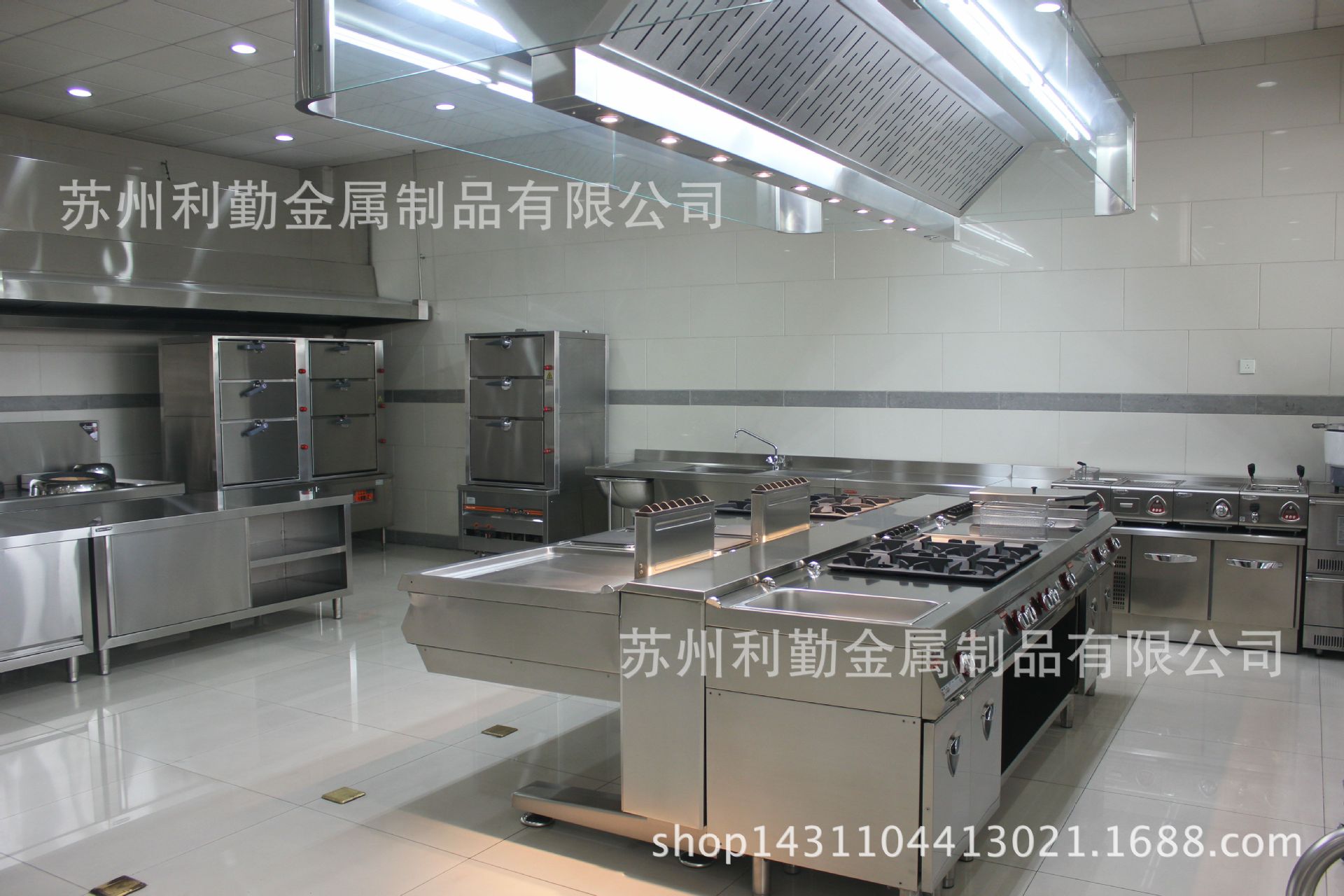 廠家直銷、酒店廚具 酒店飯店工廠公司廚房設(shè)備、燃?xì)怆p頭大鍋灶