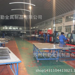 廠家直銷、酒店廚具 酒店飯店工廠公司廚房設(shè)備、燃?xì)怆p頭大鍋灶