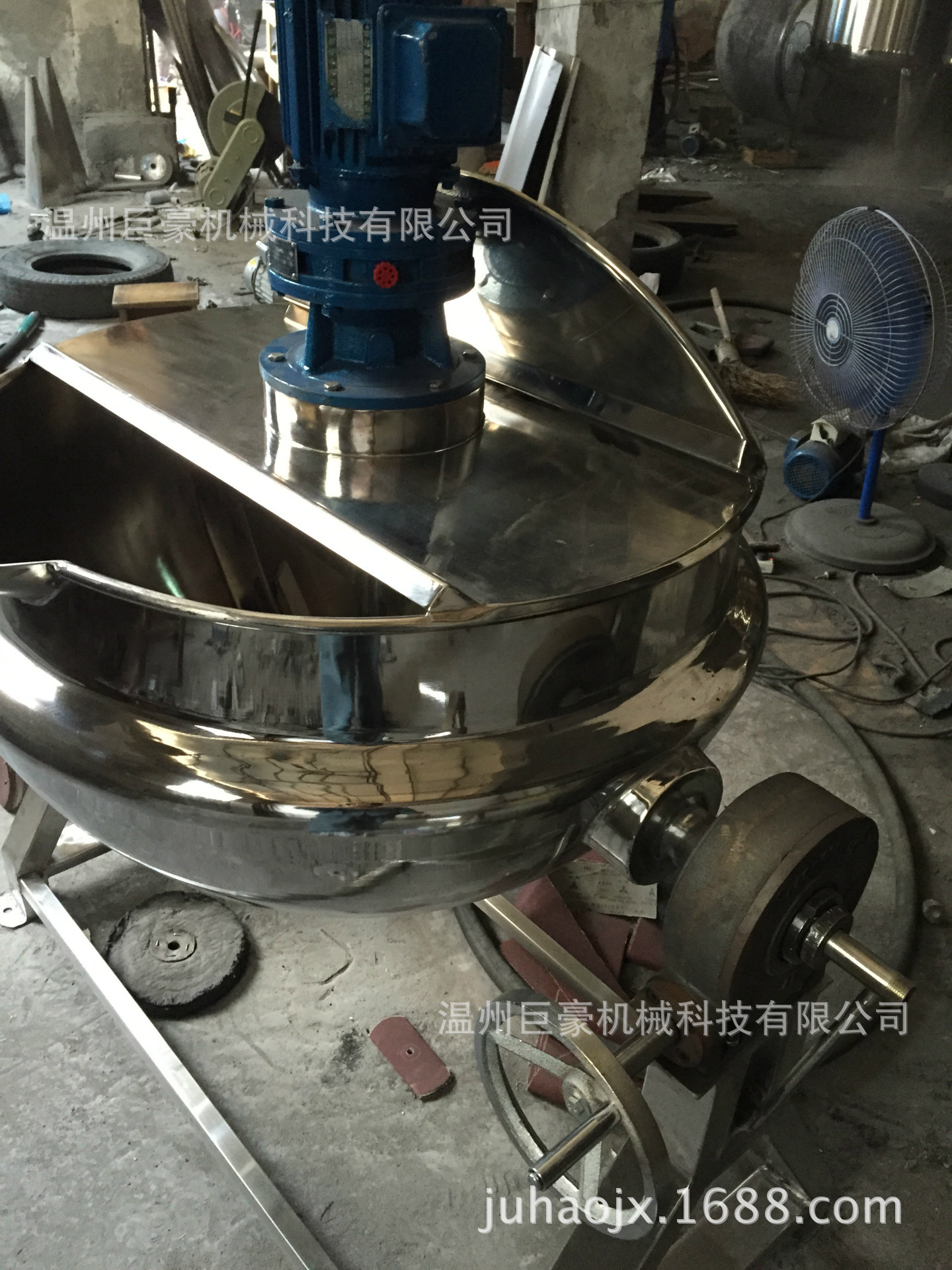 大型夾層鍋，蒸汽炒鍋，蒸汽夾層鍋，二重鍋，蒸煮鍋，火鍋調(diào)料鍋