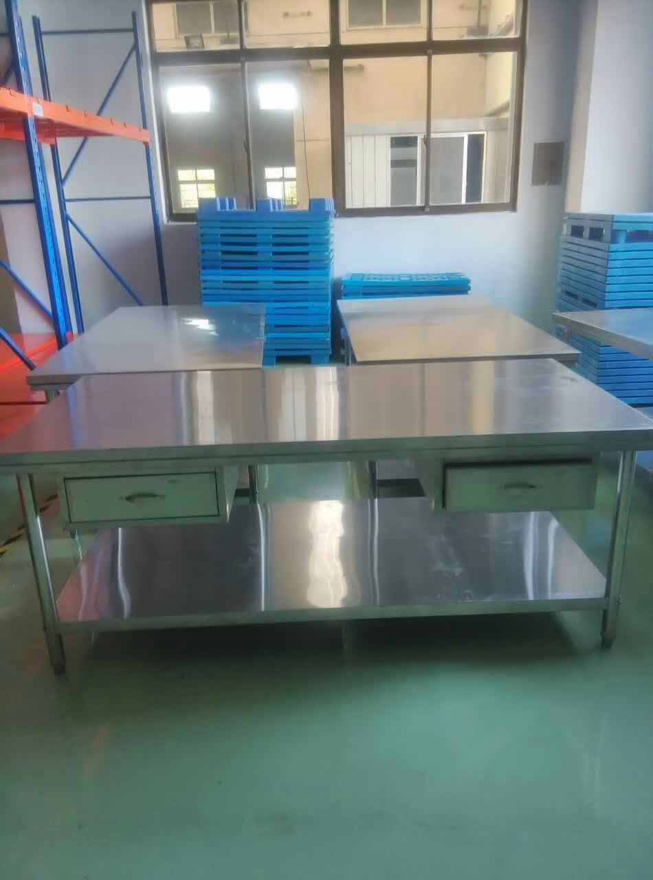 廠家直銷 雙層不銹鋼面案工作臺優(yōu)質(zhì)不銹鋼組合廚房工作臺可定制