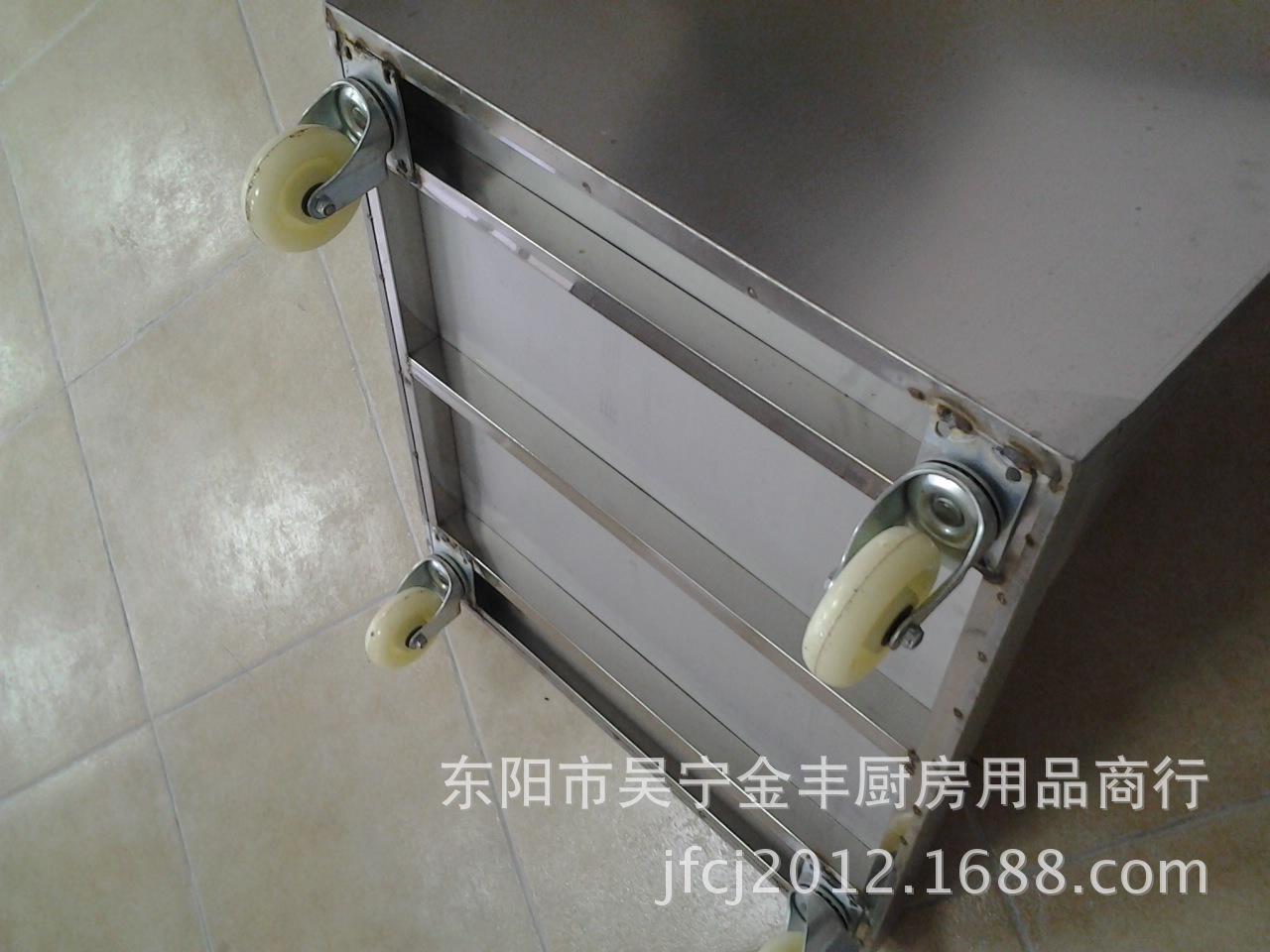 東陽金豐廚具定做食堂不銹鋼全封閉回收臺(tái),殘菜回收臺(tái)