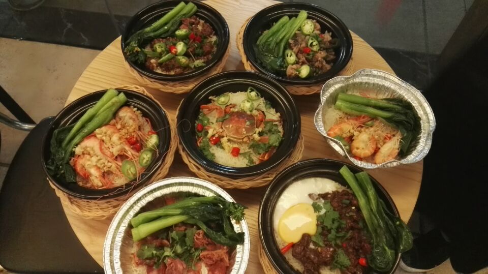 圣托雙層8頭煲仔飯機(jī) 全自動(dòng)智能數(shù)碼煲仔爐 八眼瓦煲仔飯柜B08