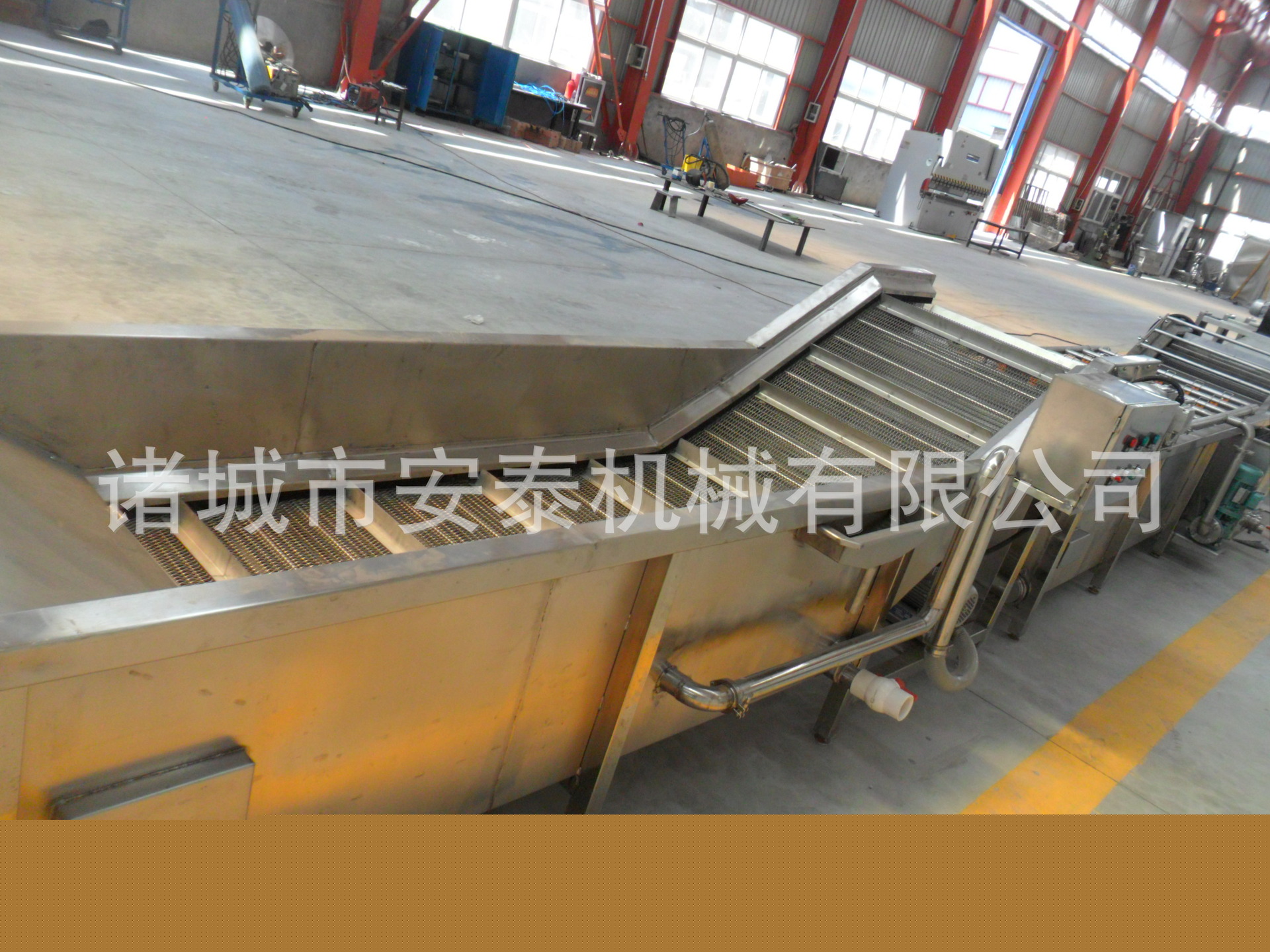 諸城安泰機械供應肉制品解凍機、化凍池、解凍池18953628059