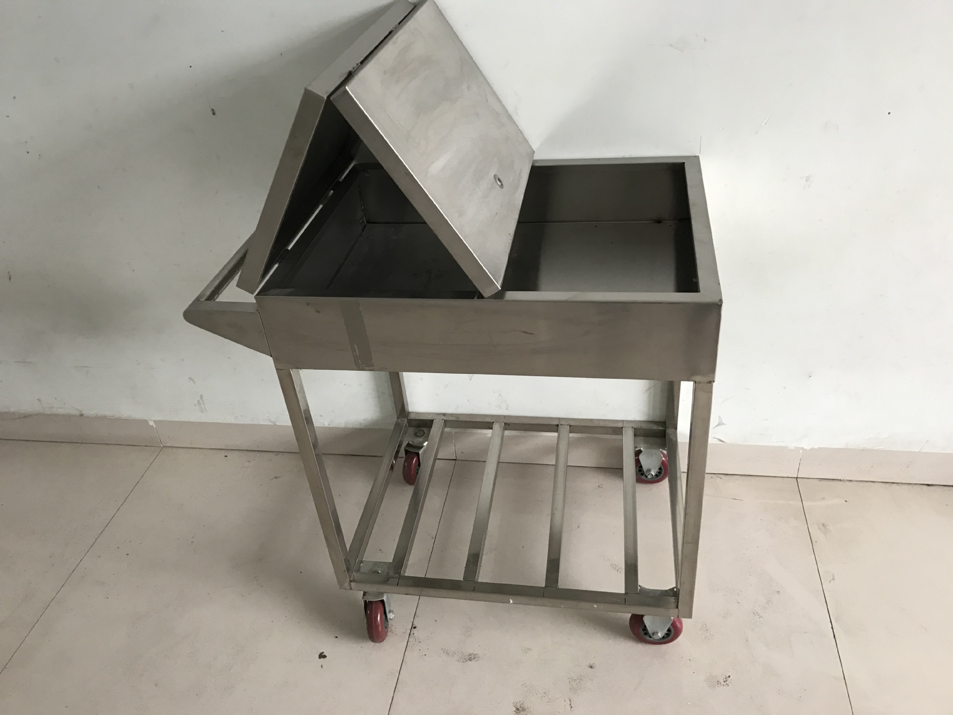 廠家直銷 大量供應(yīng) 不銹鋼調(diào)料車 金屬調(diào)料車