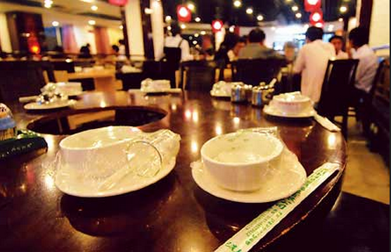 春節(jié)消毒餐具質(zhì)量不達標引民眾關(guān)注  誰來監(jiān)督檢查