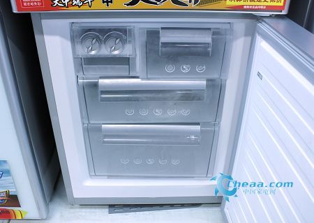 就要與眾不同各具特色的三門(mén)冰箱精選