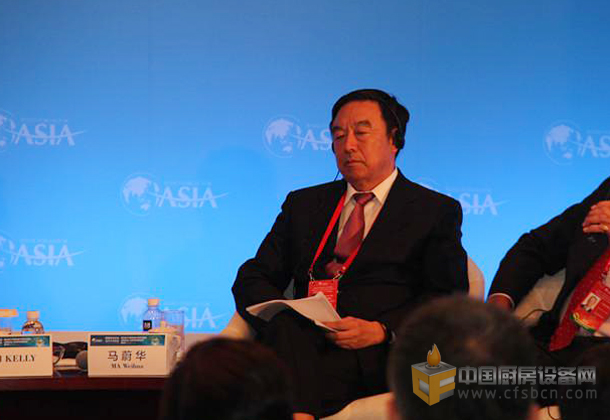 永隆銀行有限公司董事長(zhǎng)、前招商銀行行長(zhǎng)馬蔚華現(xiàn)場(chǎng)發(fā)言