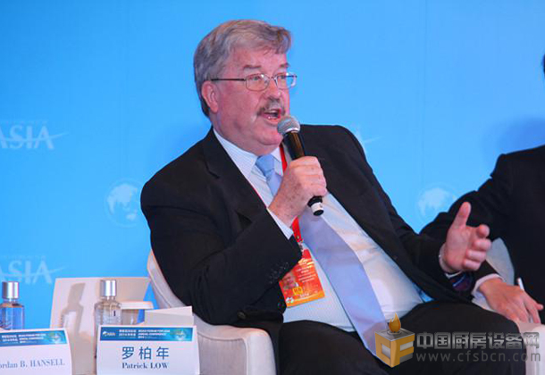 WTO 前首席經(jīng)濟(jì)學(xué)家、馮氏全球研究所副所長羅柏年現(xiàn)場發(fā)言