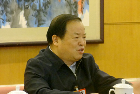 全國(guó)政協(xié)委員、國(guó)家工商行政管理總局黨組書記、局長(zhǎng)周伯華