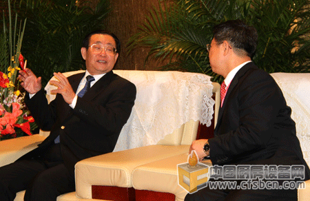 全國政協(xié)副主席王剛：推動區(qū)域中小企業(yè)，實現(xiàn)共同發(fā)展