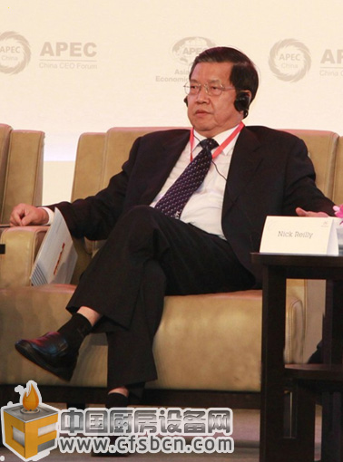 原外經(jīng)貿(mào)部首席談判代表、副部長龍永圖