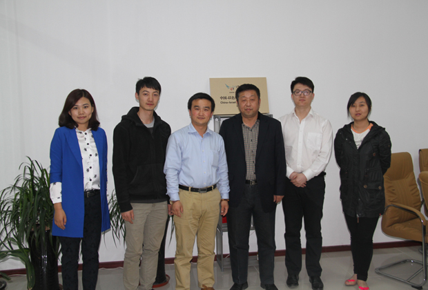 中以友誼長存，立足高校牽手農(nóng)業(yè)