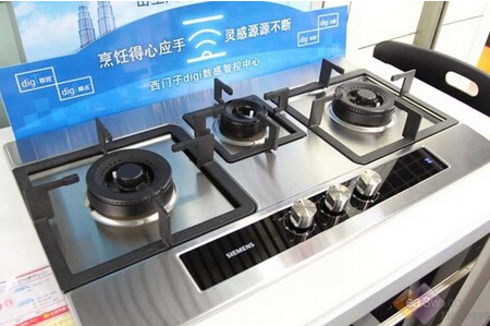 油煙機(jī)探索智能化領(lǐng)域 煙灶聯(lián)動(dòng)技術(shù)可待開(kāi)發(fā)