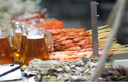 我國多地加強(qiáng)餐飲油煙控制管理 傳統(tǒng)廚房設(shè)備偃旗息鼓
