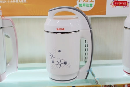 精細(xì)研磨營(yíng)養(yǎng)十足 蘇泊爾DJ13B-W47QG豆?jié){機(jī)299元