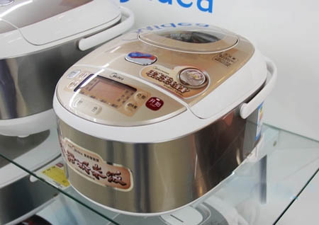 優(yōu)雅設(shè)計(jì) 美的電飯煲FC4019特價(jià)499元